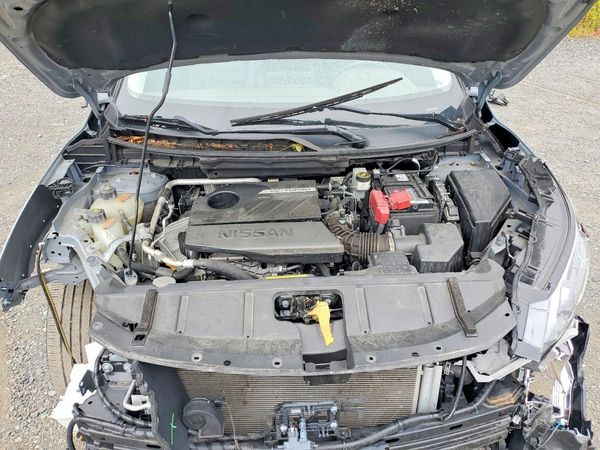 2023 NISSAN ROGUE SV — Engine bay