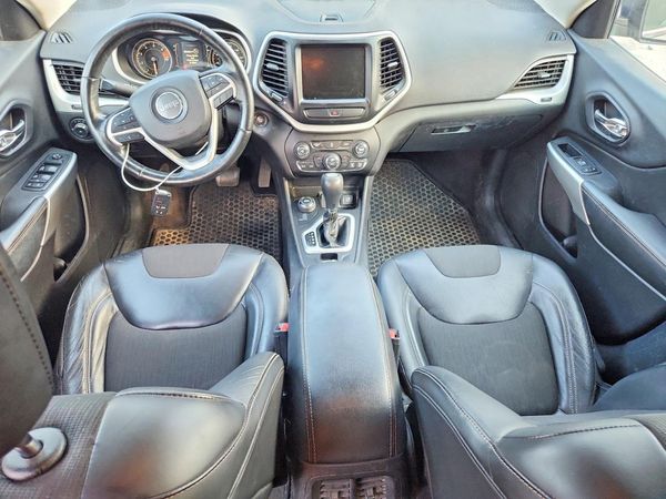 2018 JEEP CHEROKEE Latitude Plus