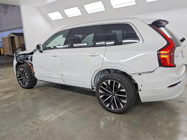 2025 VOLVO XC90 Plus
