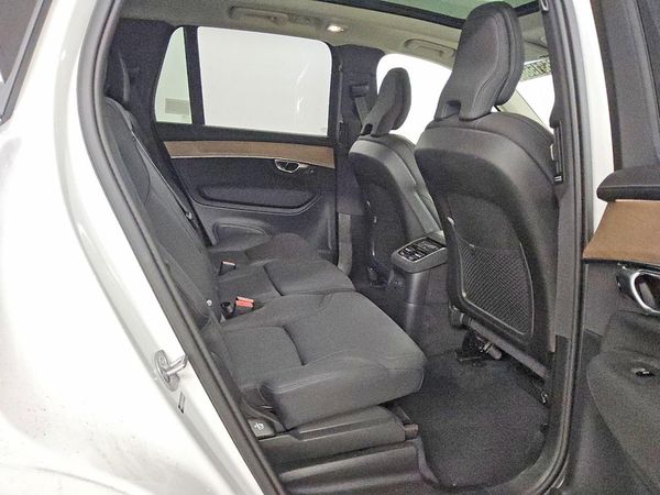 2025 VOLVO XC90 Plus
