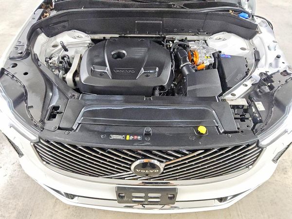 2025 VOLVO XC90 Plus