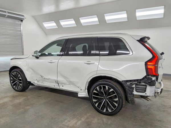 2025 VOLVO XC90 Ultra