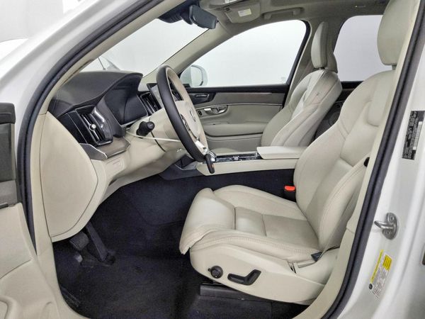 2025 VOLVO XC90 Ultra