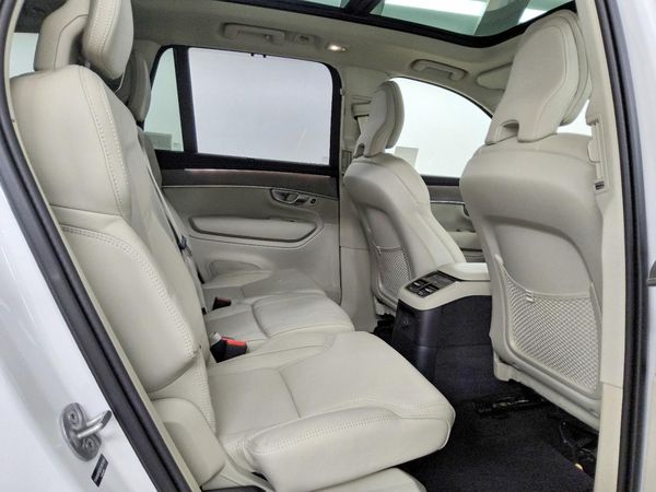 2025 VOLVO XC90 Ultra