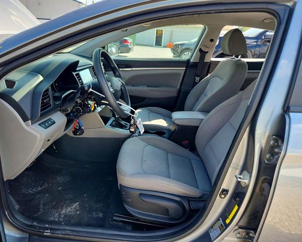 2019 HYUNDAI ELANTRA — DENT