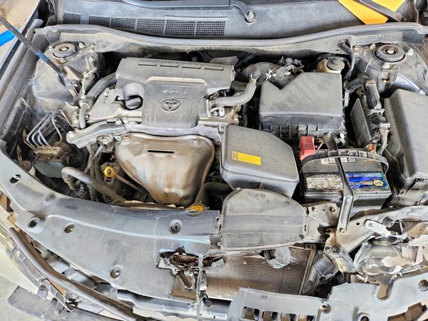 2014 TOYOTA CAMRY