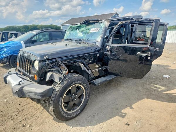 2013 JEEP WRANGLER Sahara
