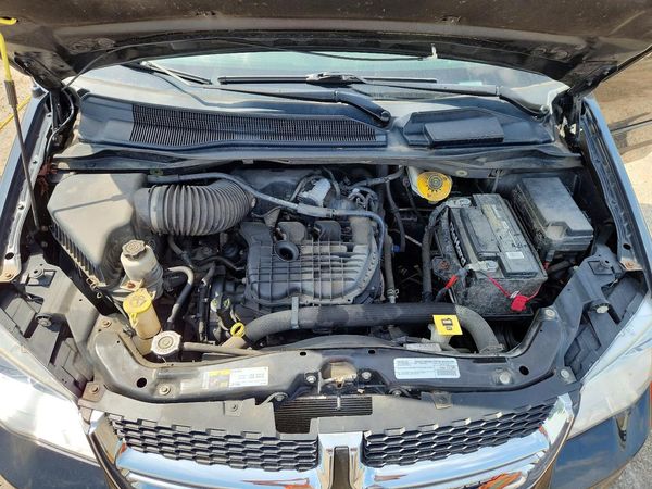 2015 DODGE GRAND CARAVAN SE