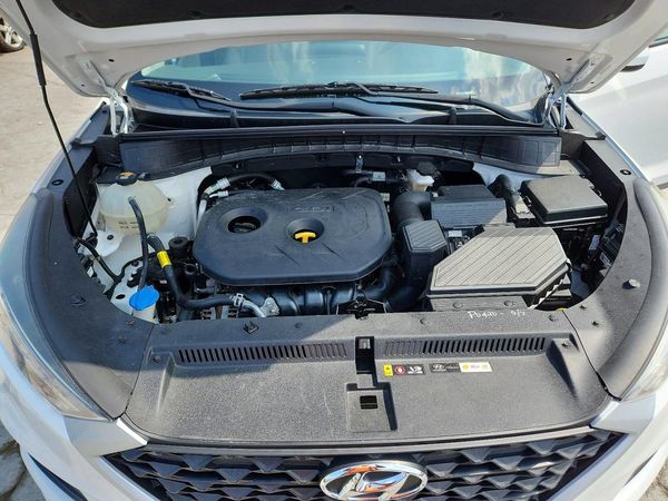 2020 HYUNDAI TUCSON SE