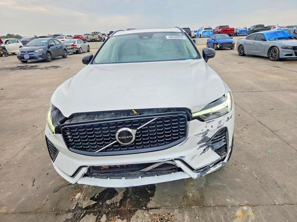 2024 VOLVO XC60 Core