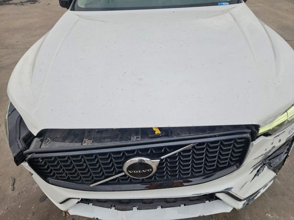 2024 VOLVO XC60 Core