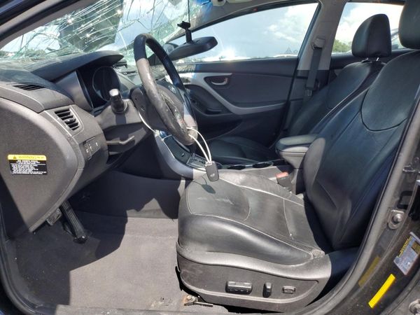 2013 HYUNDAI ELANTRA
