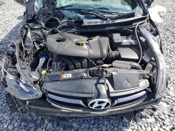 2013 HYUNDAI ELANTRA