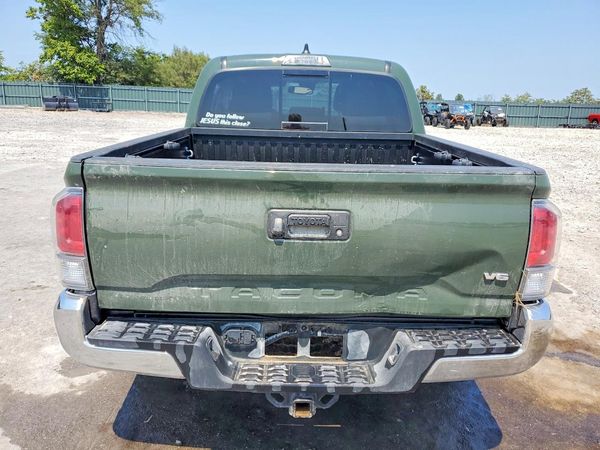 2021 TOYOTA TACOMA SR5