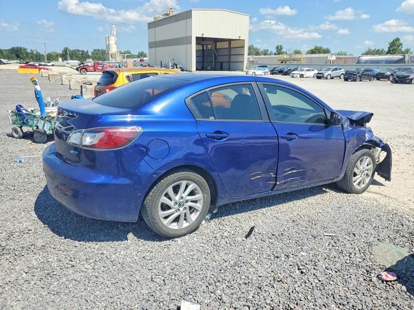 2013 MAZDA 3 Touring/GS