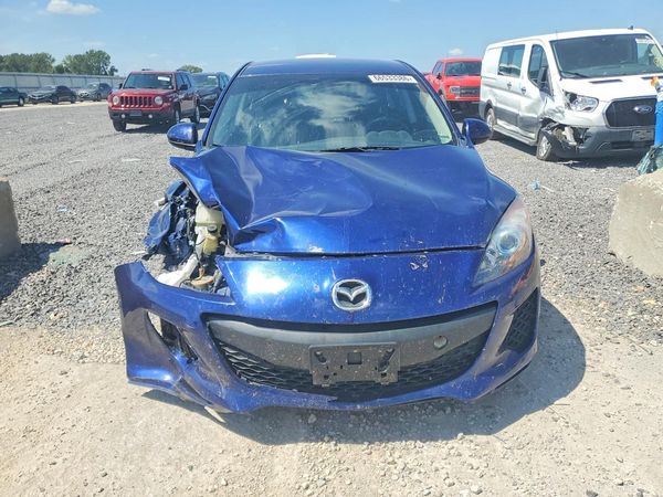 2013 MAZDA 3 Touring/GS