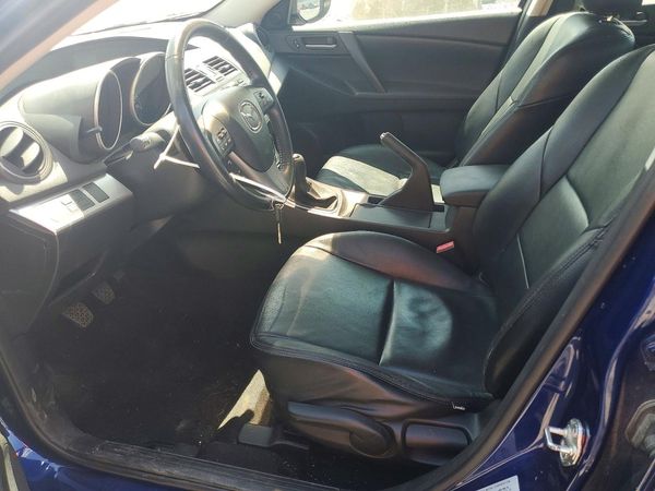 2013 MAZDA 3 Touring/GS