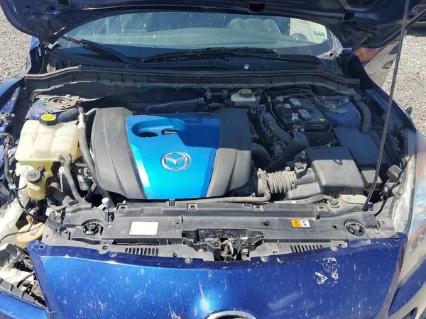 2013 MAZDA 3 Touring/GS