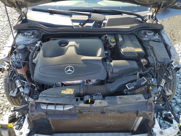 2016 MERCEDES-BENZ CLA CLA250