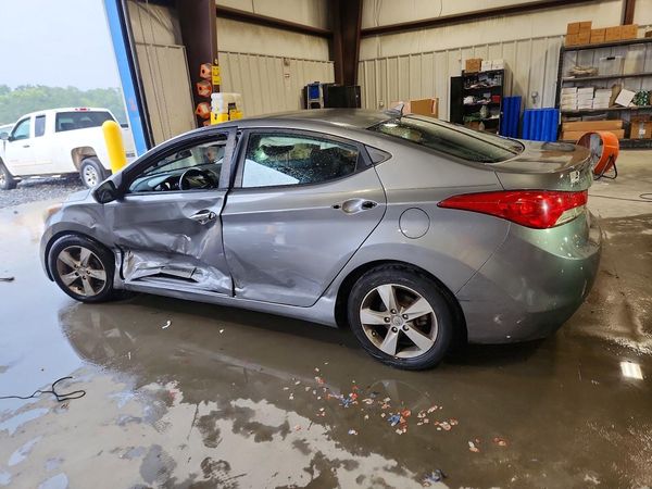 2012 HYUNDAI ELANTRA