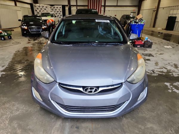 2012 HYUNDAI ELANTRA
