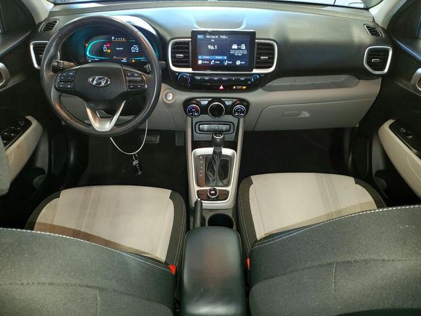 2025 HYUNDAI VENUE SEL, Limited