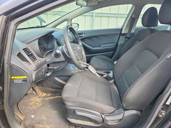 2016 KIA FORTE 4D LX GL (Middle-Low Grade)