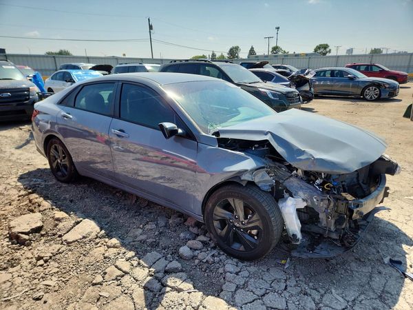 2022 HYUNDAI ELANTRA