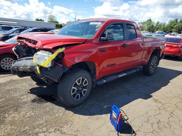 2015 TOYOTA TUNDRA SR5 Grade