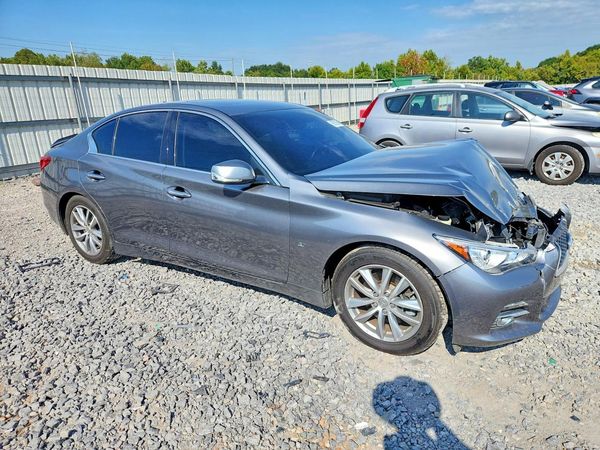 2015 INFINITI Q50