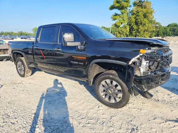 2022 CHEVROLET SILVERADO Custom — Passenger 3/4
