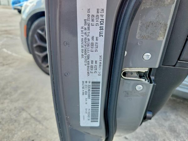 2019 CHRYSLER 300