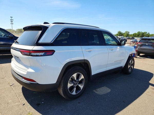 2023 JEEP GRAND CHEROKEE