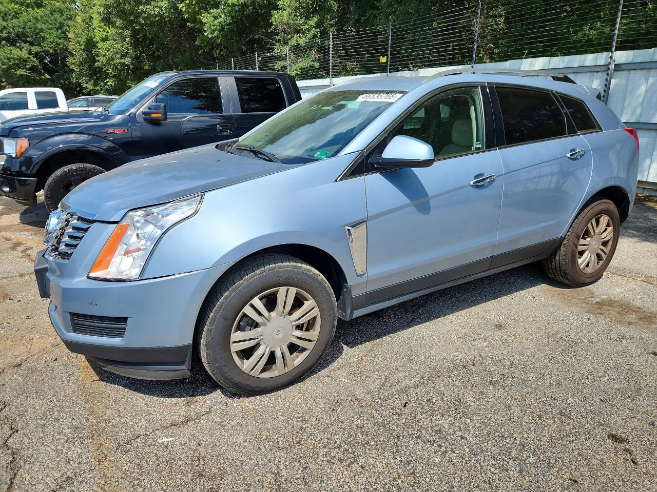 2013 CADILLAC SRX — Front 3/4