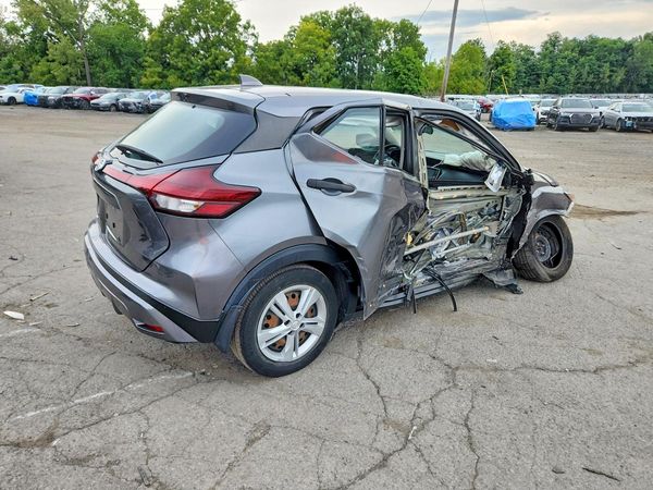 2021 NISSAN KICKS