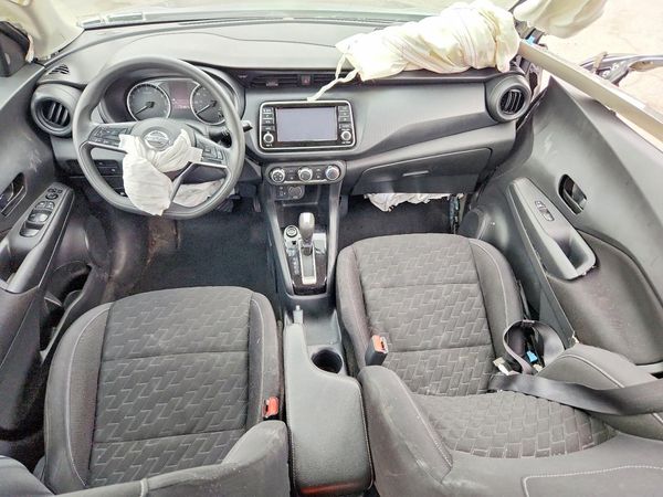 2021 NISSAN KICKS