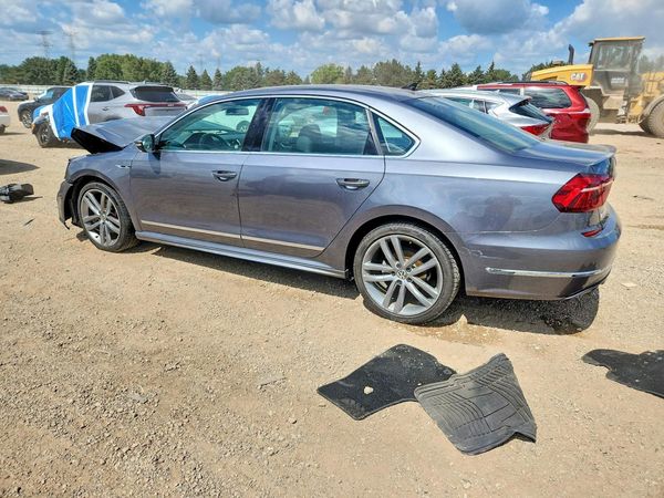 2017 VOLKSWAGEN PASSAT