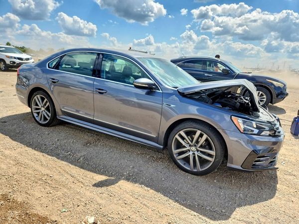 2017 VOLKSWAGEN PASSAT