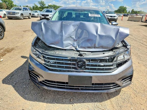 2017 VOLKSWAGEN PASSAT