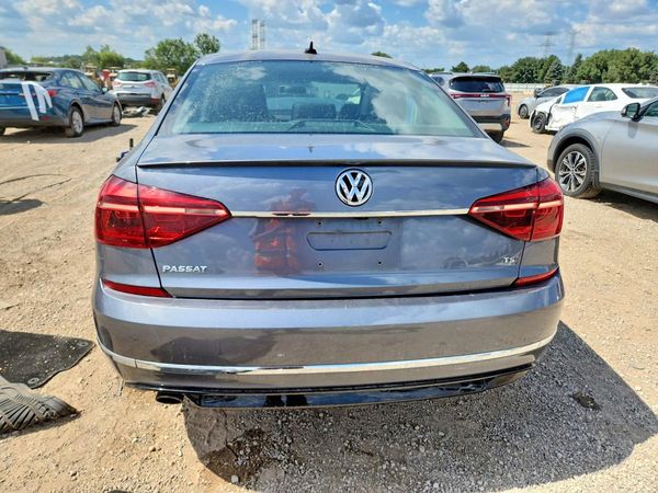 2017 VOLKSWAGEN PASSAT