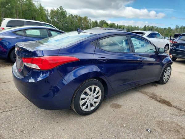 2013 HYUNDAI ELANTRA