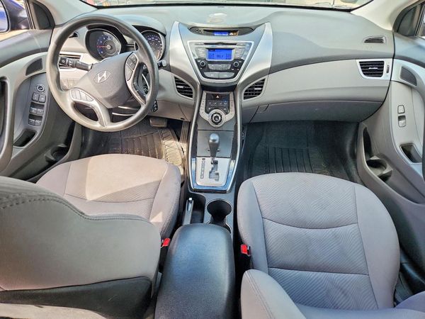 2013 HYUNDAI ELANTRA