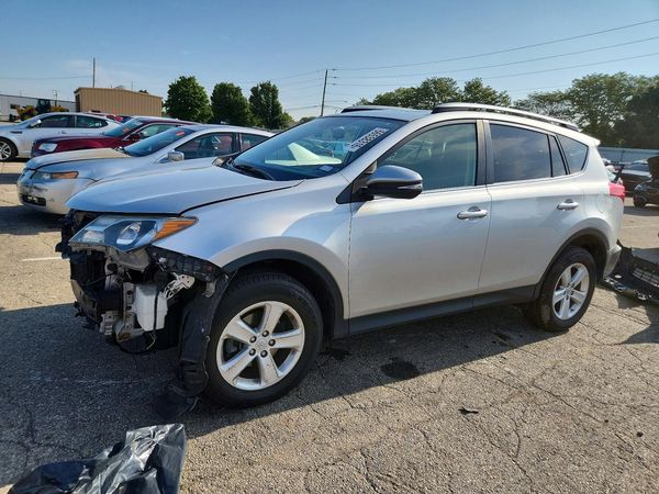 2013 TOYOTA RAV4 Sports — Front 3/4
