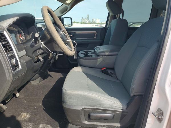 2017 RAM 1500 SLT