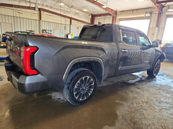 2025 TOYOTA TUNDRA