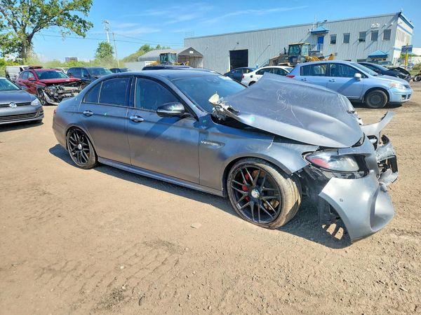 2019 MERCEDES-BENZ E-CLASS AMG E63 S — Passenger 3/4