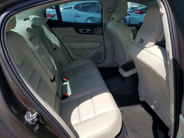 2022 VOLVO S60 Inscription