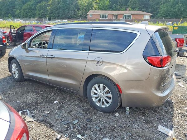 2018 CHRYSLER PACIFICA
