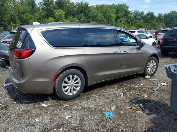 2018 CHRYSLER PACIFICA