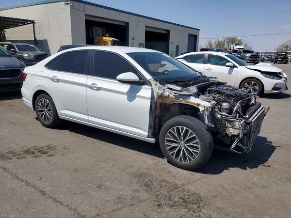 2021 VOLKSWAGEN JETTA S / SE / R-Line — Passenger 3/4